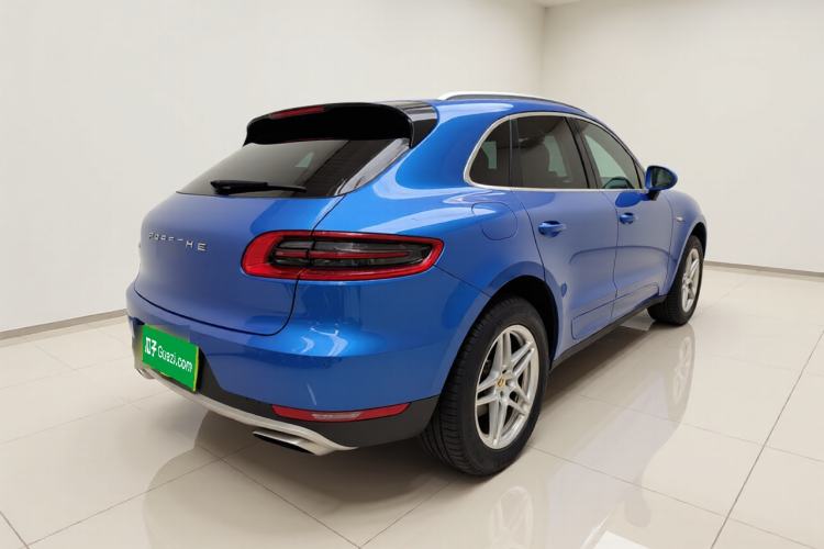 Used Porsche Macan 2017 Macan 2.0T Rear Right 45 Deg