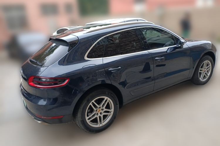 Used Porsche Macan 2017 Macan 2.0T Rear Right 45 Deg