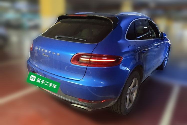 Used Porsche Macan 2017 Macan 2.0T Rear Right 45 Deg