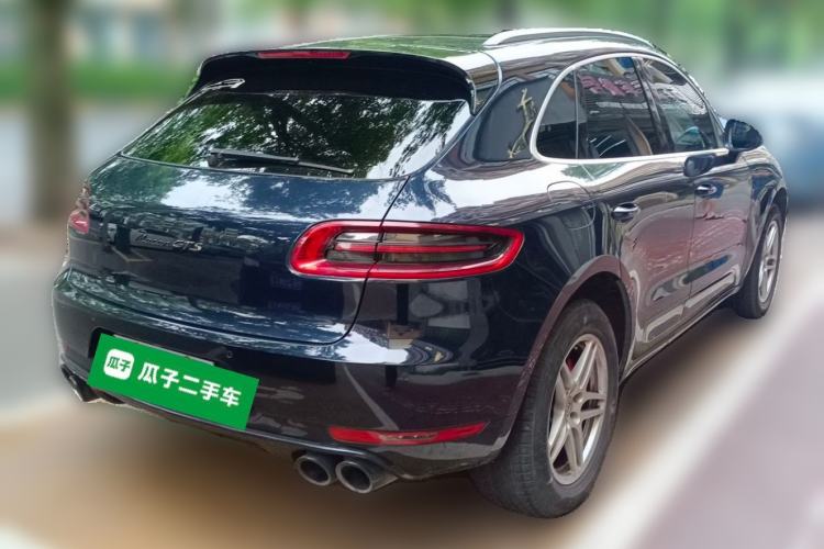 Used Porsche Macan 2017 Macan 2.0T Rear Right 45 Deg
