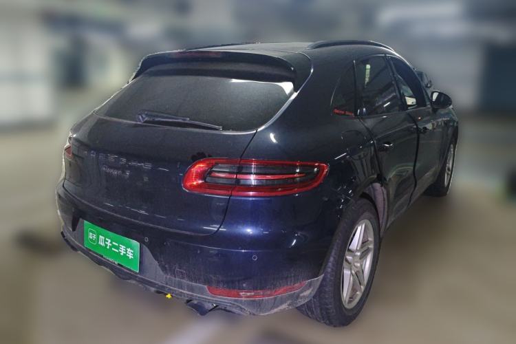 Used Porsche Macan 2017 Macan 2.0T Rear Right 45 Deg