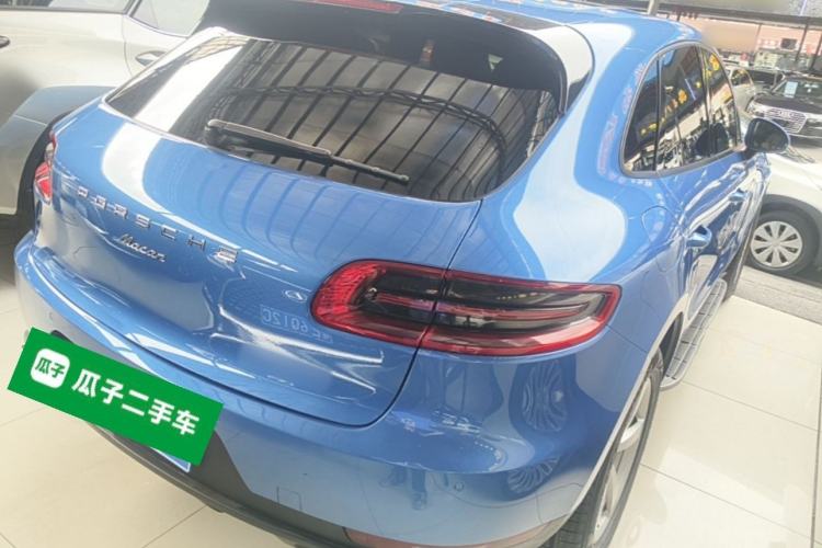 Used Porsche Macan 2017 Macan 2.0T Rear Right 45 Deg
