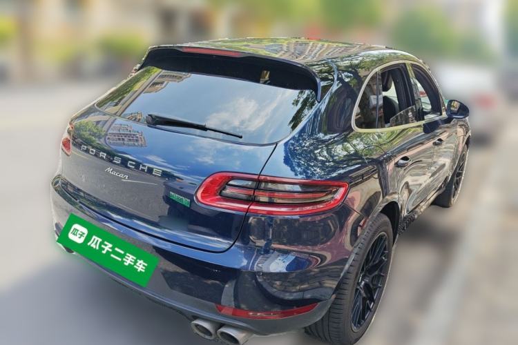 Used Porsche Macan 2017 Macan 2.0T Rear Right 45 Deg