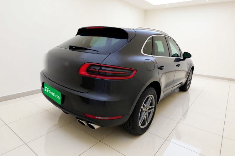 Used Porsche Macan 2017 Macan S 3.0T Rear Right 45 Deg