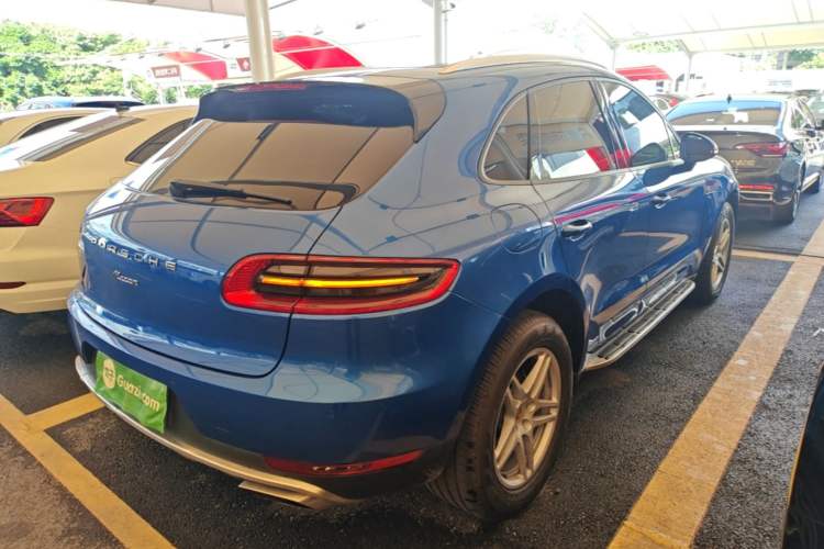 Used Porsche Macan 2017 Macan 2.0T Rear Right 45 Deg