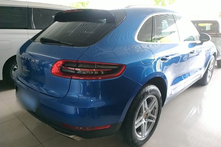 Used Porsche Macan 2017 Macan 2.0T Rear Right 45 Deg