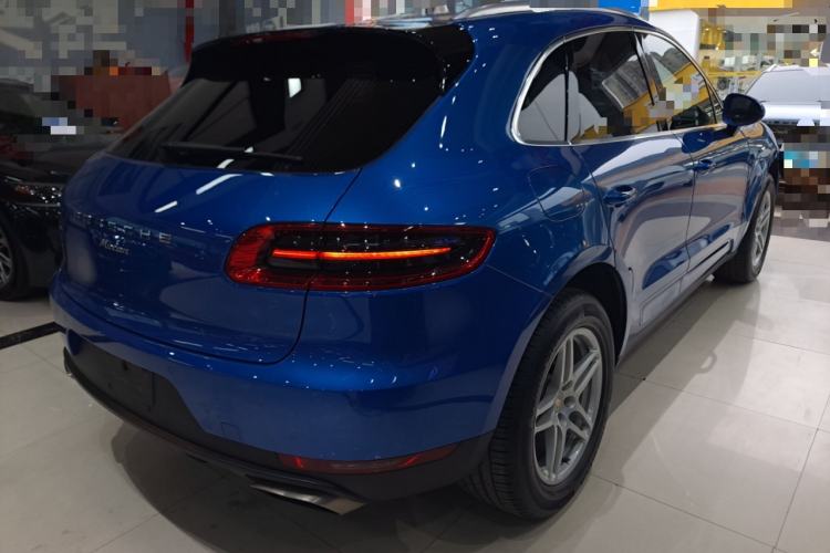 Used Porsche Macan 2017 Macan 2.0T Rear Right 45 Deg