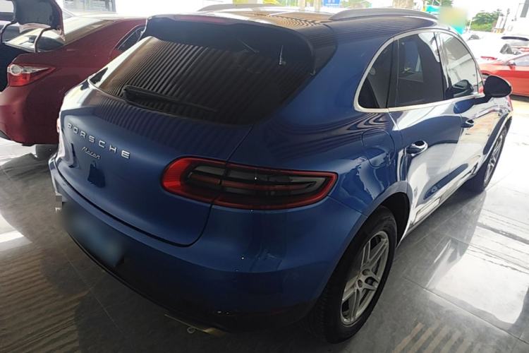 Used Porsche Macan 2017 Macan 2.0T Rear Right 45 Deg