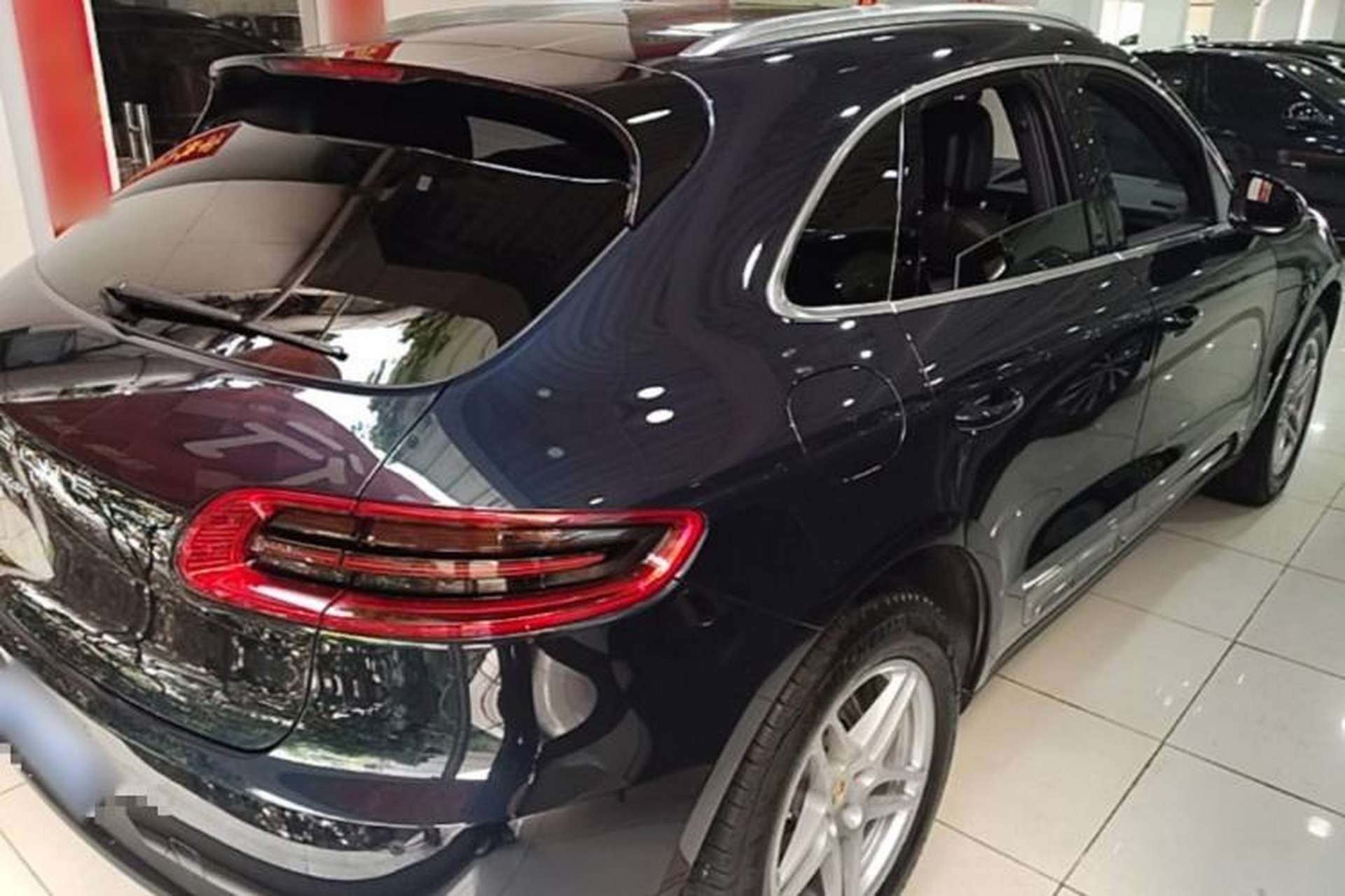 Used Porsche Macan 2017 Macan 2.0T Rear Right 45 Deg