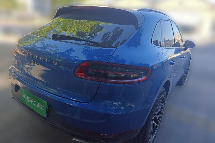 Used Porsche Macan 2017 Macan 2.0T Rear Right 45 Deg