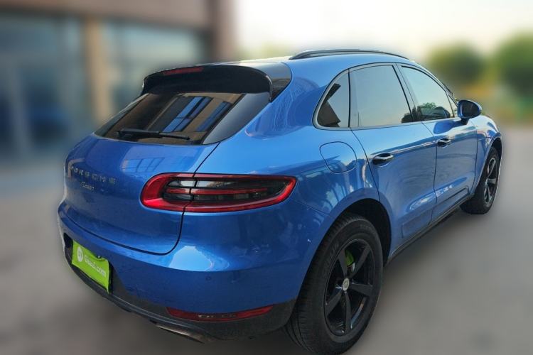 Used Porsche Macan 2017 Macan 2.0T Rear Right 45 Deg
