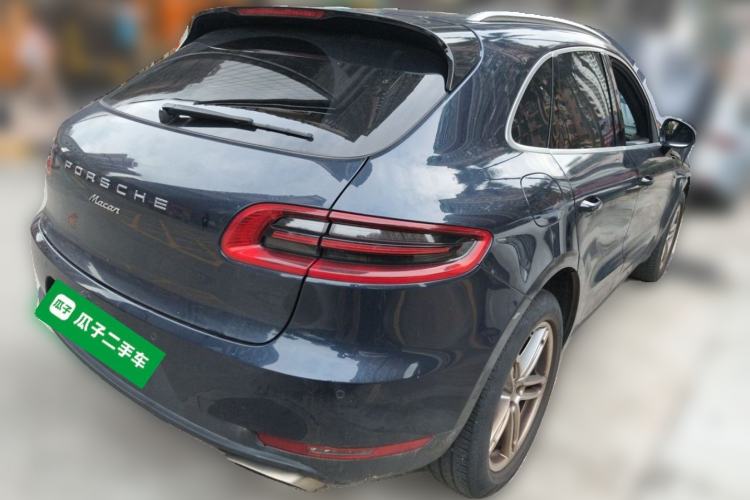 Used Porsche Macan 2017 Macan 2.0T Rear Right 45 Deg