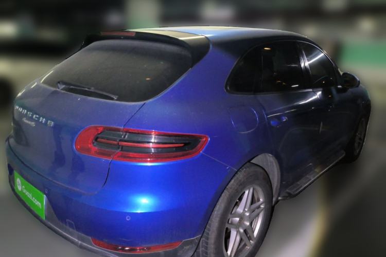 Used Porsche Macan 2017 Macan 2.0T Rear Right 45 Deg