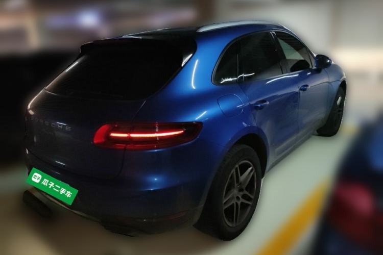 Used Porsche Macan 2017 Macan 2.0T Rear Right 45 Deg