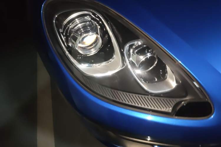 Used Porsche Macan 2017 Macan 2.0T Right Front Headlight