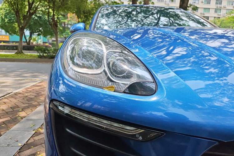 Used Porsche Macan 2017 Macan 2.0T Right Front Headlight