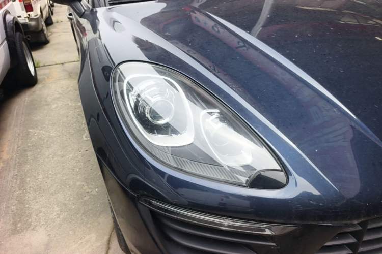 Used Porsche Macan 2017 Macan 2.0T Right Front Headlight