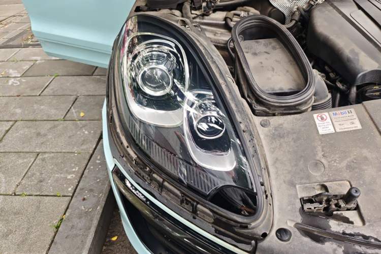 Used Porsche Macan 2017 Macan 2.0T Right Front Headlight