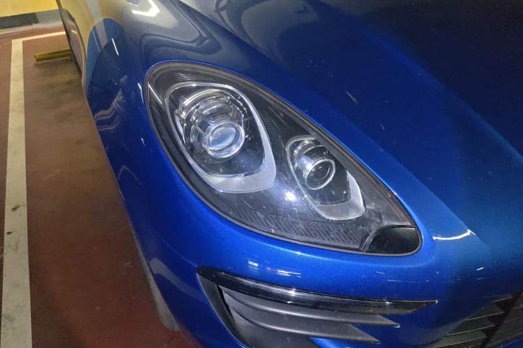 Used Porsche Macan 2017 Macan 2.0T Right Front Headlight