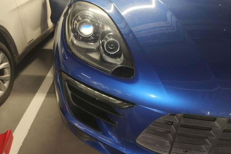 Used Porsche Macan 2017 Macan 2.0T Right Front Headlight