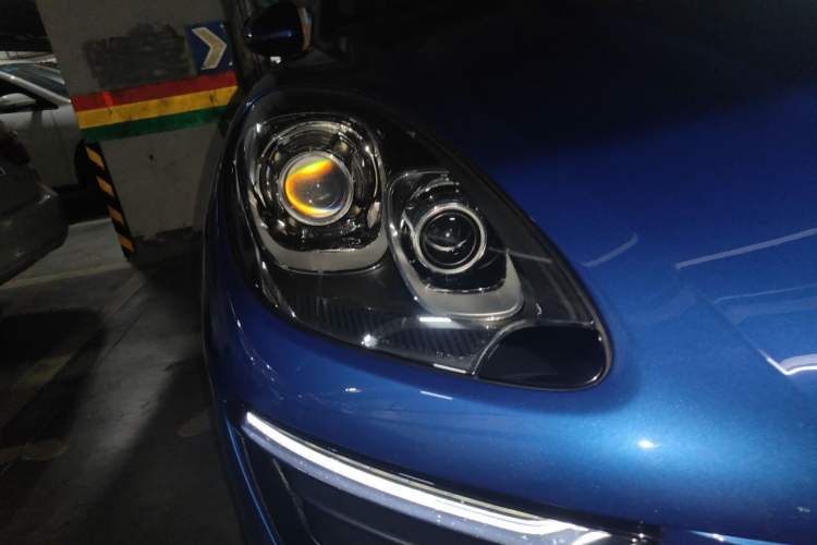 Used Porsche Macan 2017 Macan 2.0T Right Front Headlight