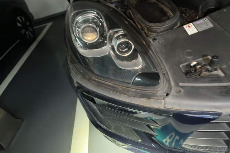 Used Porsche Macan 2017 Macan 2.0T Right Front Headlight