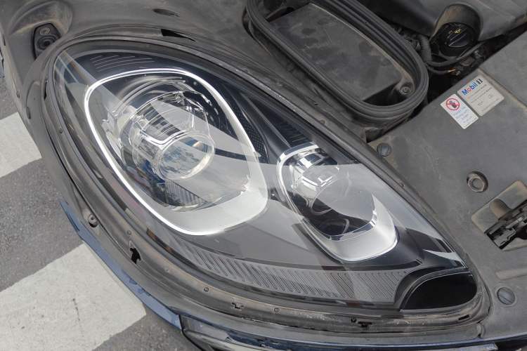 Used Porsche Macan 2017 Macan 2.0T Right Front Headlight