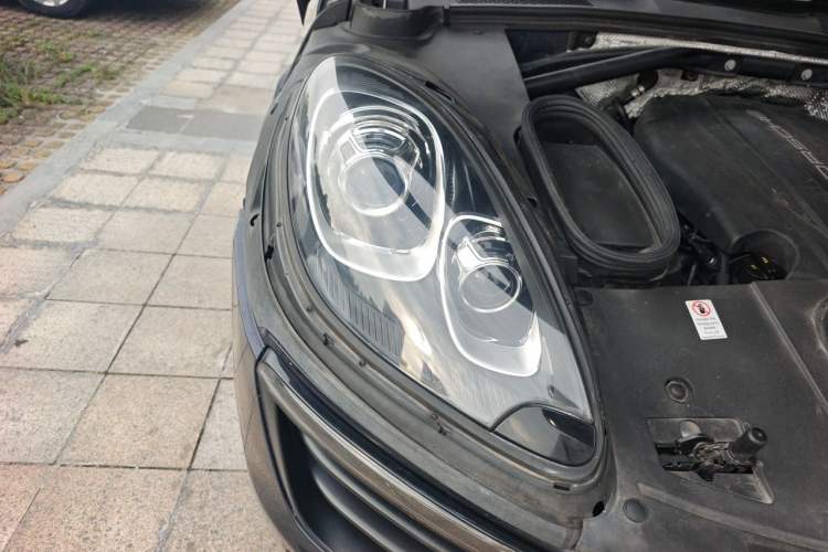 Used Porsche Macan 2017 Macan 2.0T Right Front Headlight