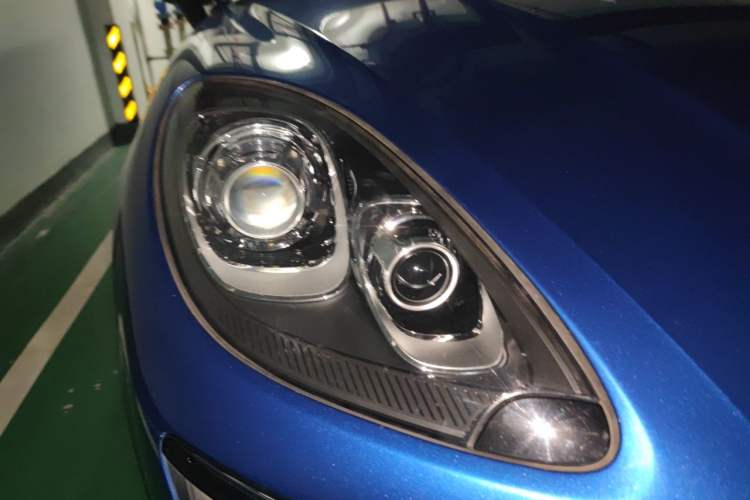 Used Porsche Macan 2017 Macan 2.0T Right Front Headlight