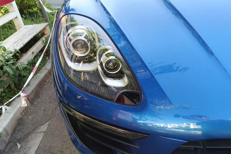 Used Porsche Macan 2017 Macan 2.0T Right Front Headlight