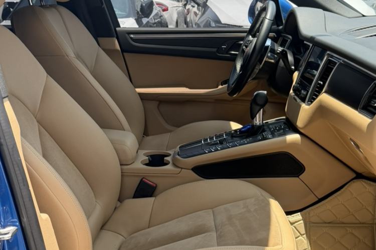 Used Porsche Macan 2017 Macan 2.0T Right Front Seat
