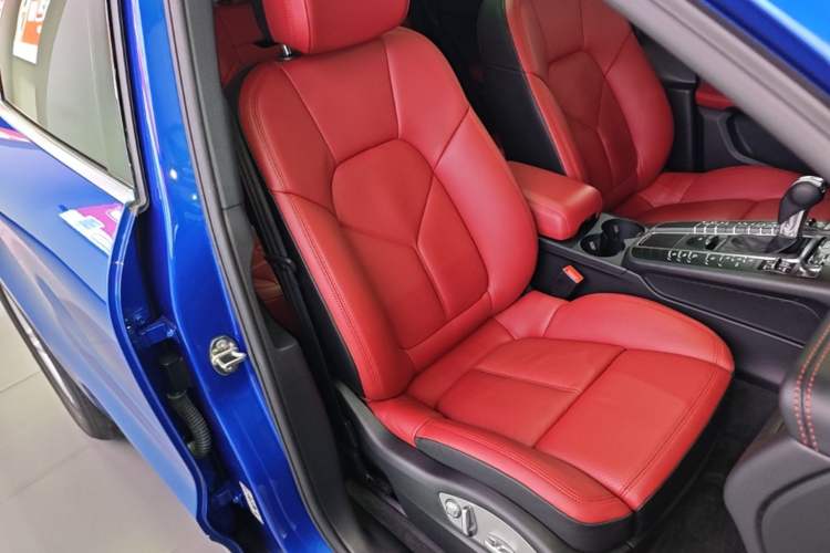 Used Porsche Macan 2017 Macan 2.0T Right Front Seat