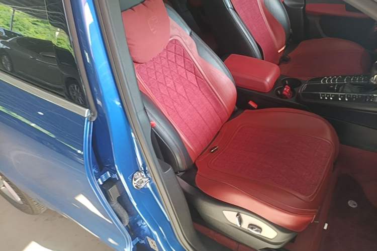 Used Porsche Macan 2017 Macan S 3.0T Right Front Seat