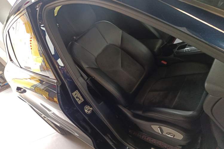 Used Porsche Macan 2017 Macan S 3.0T Right Front Seat