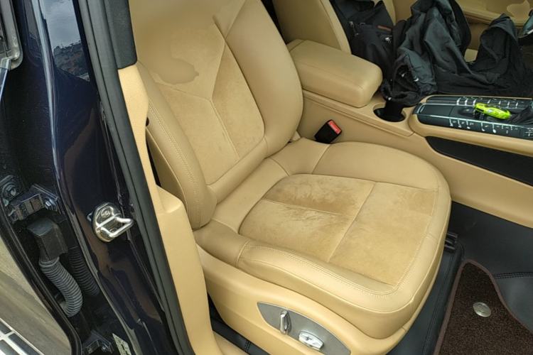 Used Porsche Macan 2017 Macan 2.0T Right Front Seat