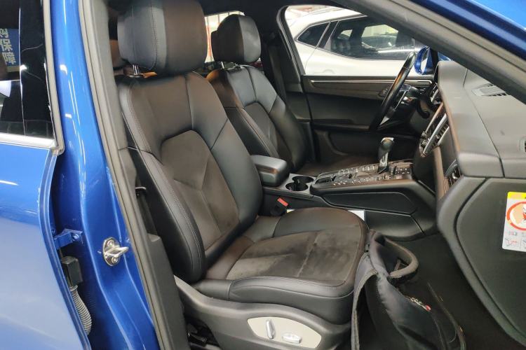 Used Porsche Macan 2017 Macan 2.0T Right Front Seat