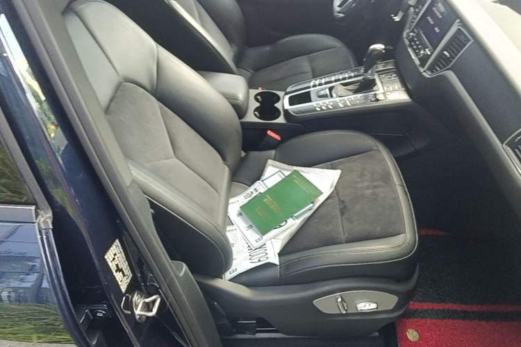 Used Porsche Macan 2017 Macan 2.0T Right Front Seat