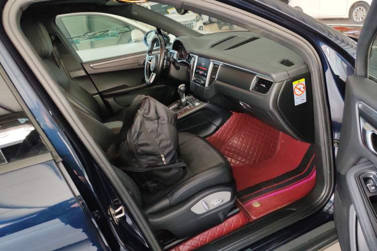 Used Porsche Macan 2017 Macan 2.0T Right Front Seat