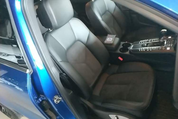 Used Porsche Macan 2017 Macan S 3.0T Right Front Seat