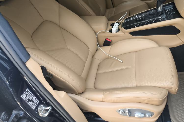 Used Porsche Macan 2017 Macan S 3.0T Right Front Seat