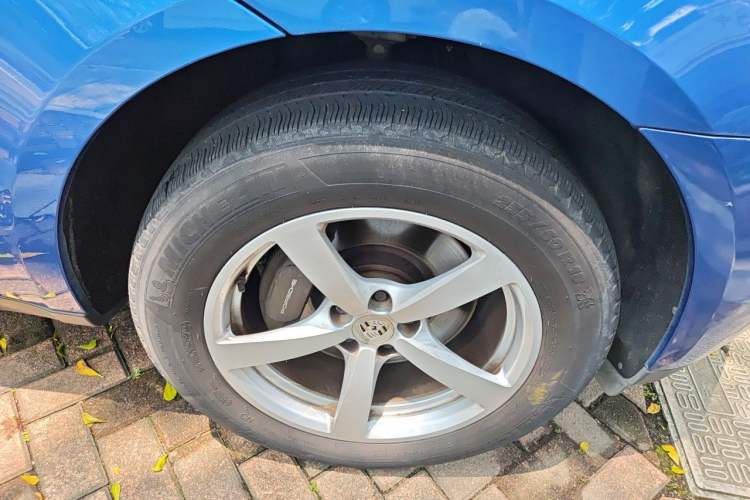 Used Porsche Macan 2017 Macan 2.0T Right Front Wheel Hub