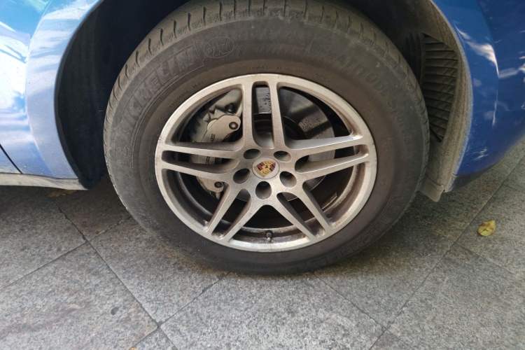 Used Porsche Macan 2017 Macan S 3.0T Right Front Wheel Hub