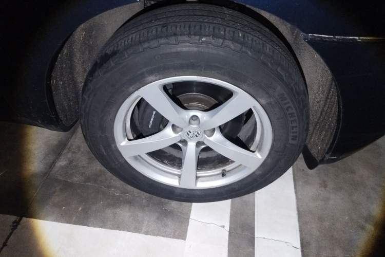 Used Porsche Macan 2017 Macan 2.0T Right Front Wheel Hub