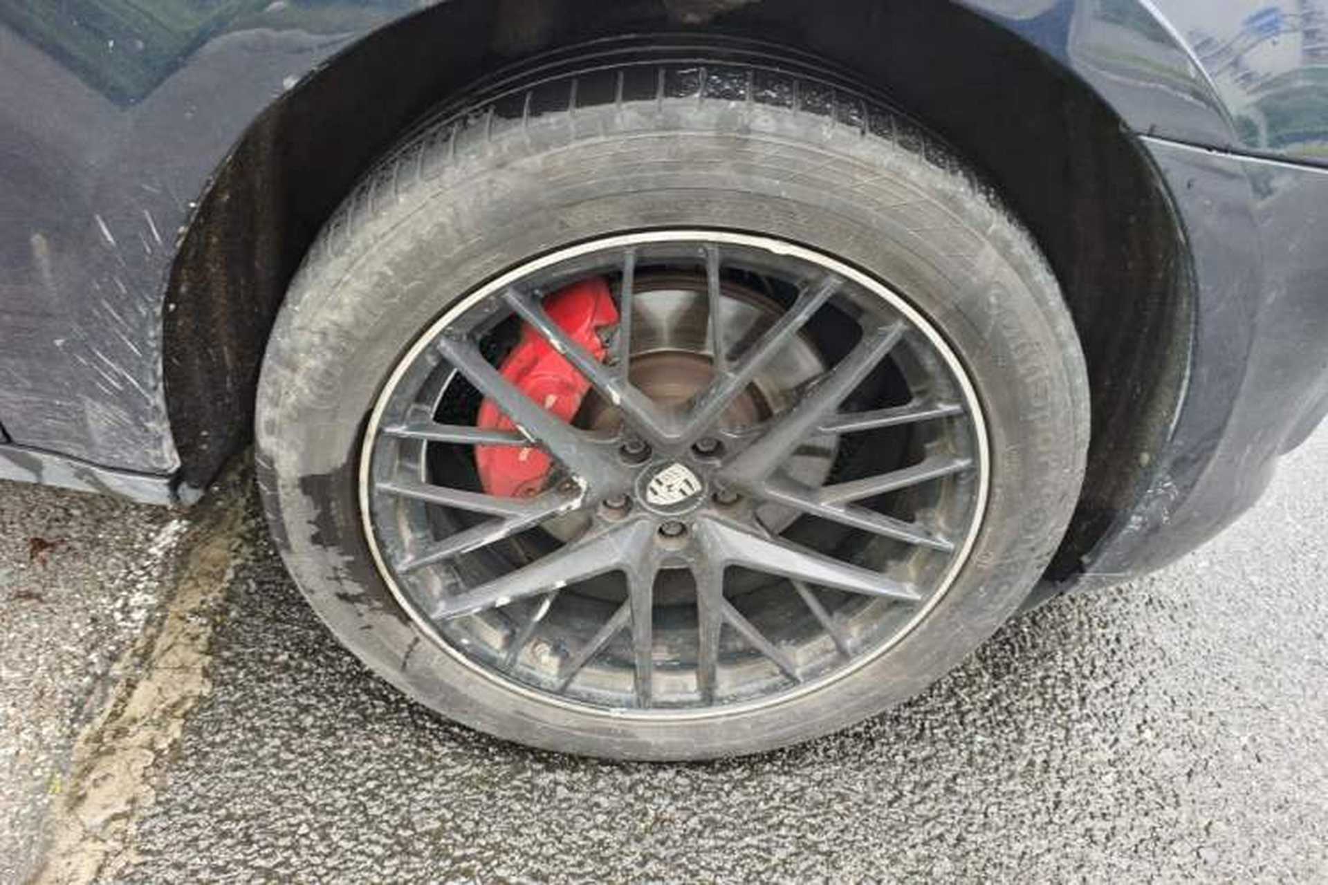 Used Porsche Macan 2017 Macan 2.0T Right Front Wheel Hub