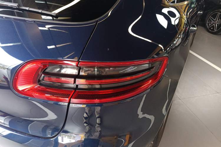Used Porsche Macan 2017 Macan S 3.0T Right Rear Taillight