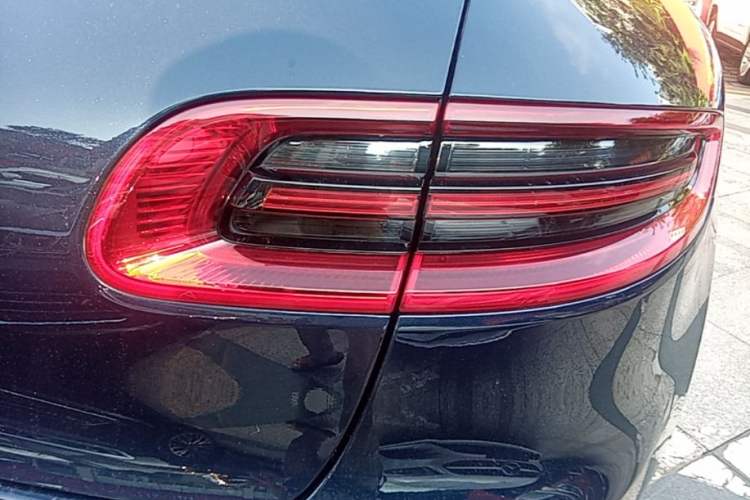 Used Porsche Macan 2017 Macan 2.0T Right Rear Taillight