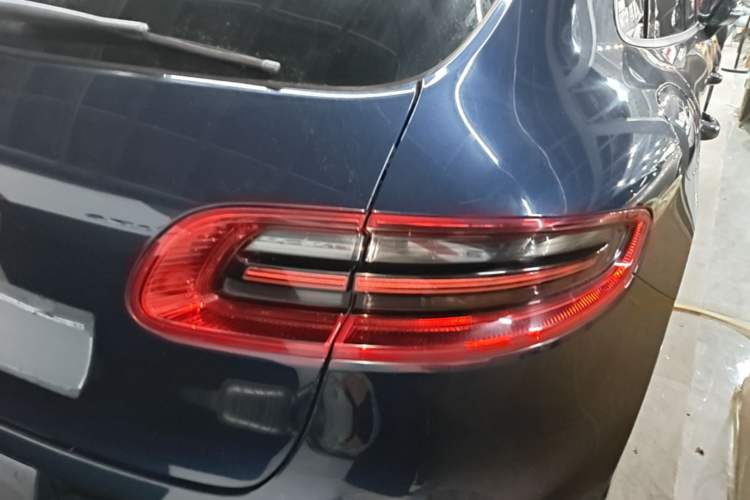 Used Porsche Macan 2017 Macan 2.0T Right Rear Taillight