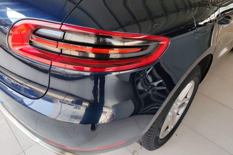 Used Porsche Macan 2017 Macan 2.0T Right Rear Taillight