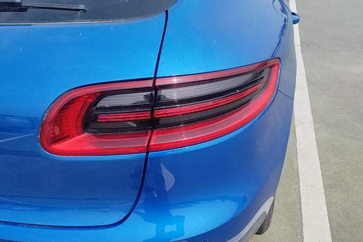 Used Porsche Macan 2017 Macan 2.0T Right Rear Taillight