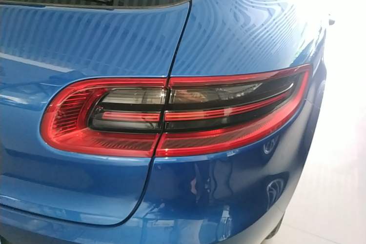Used Porsche Macan 2017 Macan 2.0T Right Rear Taillight